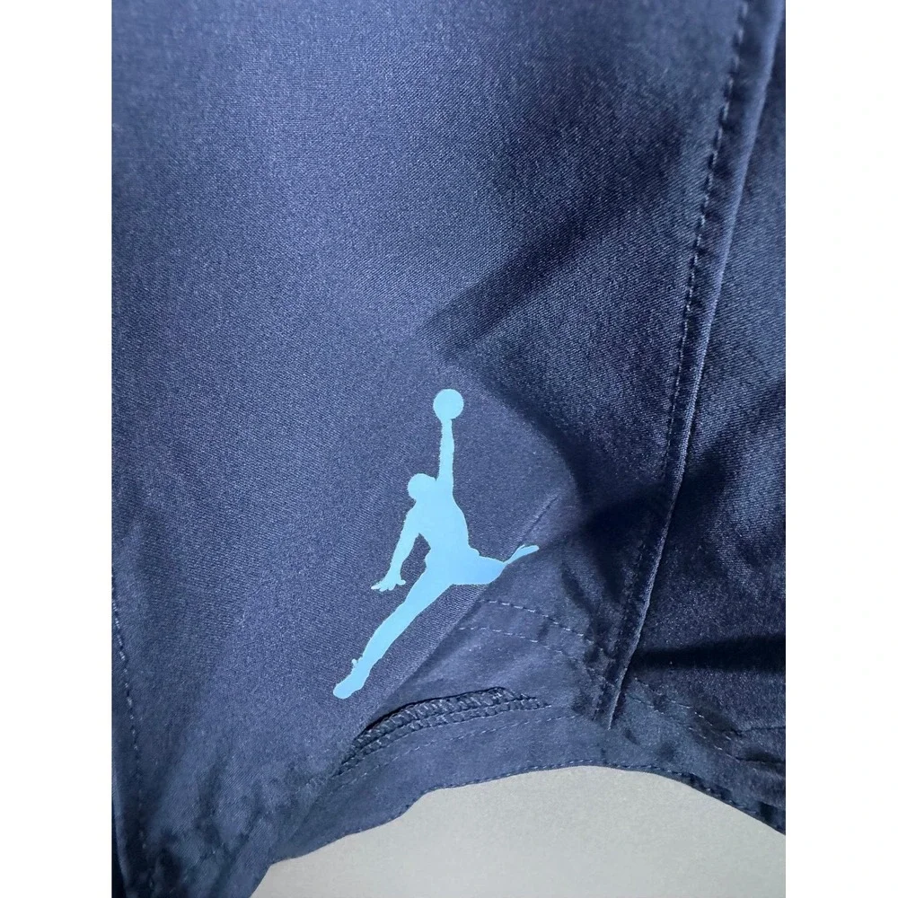Jordan North Carolina Tar Heels Dri-FIT Navy Blue Shorts Mens Large 7in Inseam